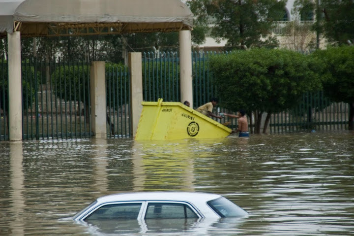 والي 50 صورة متميزة لسيول وغرق مدينة الرياض بالسعوديه DSC_1695s