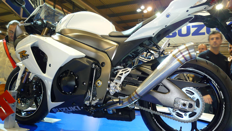 Série limitée 1000 L0 pour la France - Page 4 EICMA%202009%20164