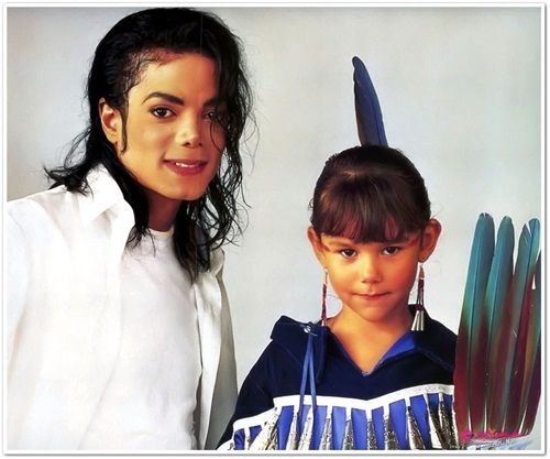 Joanelle Romero fala sobre sua amizade com Michael Jackson BlackOrWhiteVideoGroupMM%2314