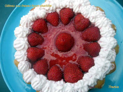 gateau - Gâteau aux fraises façon charlotte IMG_2730