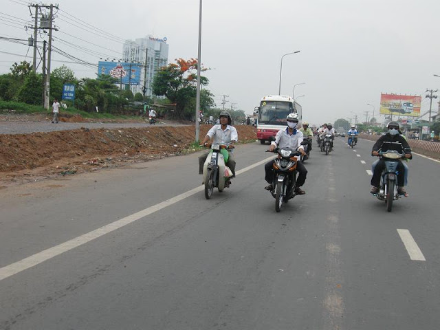  Chú Bùi Quang Thọ và Bé Trâm  IMG_1294