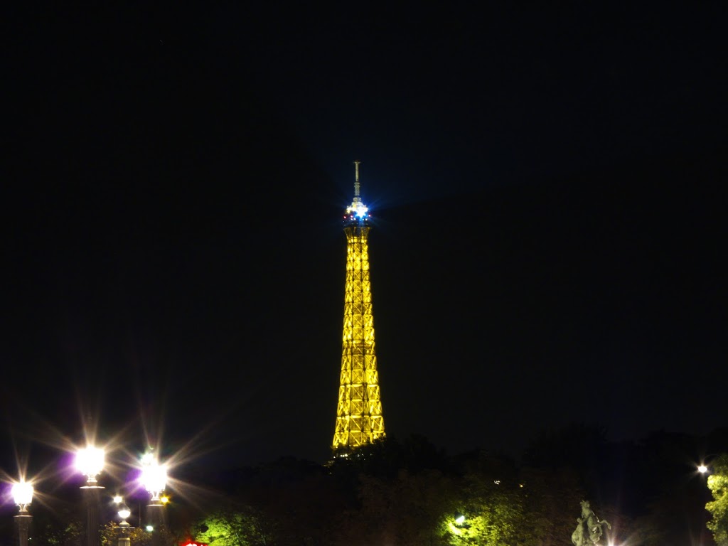 Premier essai de nuit. Eiffel2