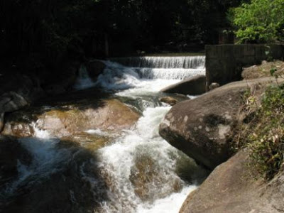 Lata Jarum & Pulau Chekas, Ulu Dong, Raub Weir%20ulu%20dong2