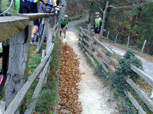 21/11/2009 MUTRIKU. PRIMERA TIRADA DE BOLOS INTERNACIONAL EN BTT 21112009575