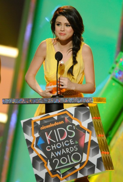 Kids' Choice Awards 2010 SelenaCRIED-BDLT
