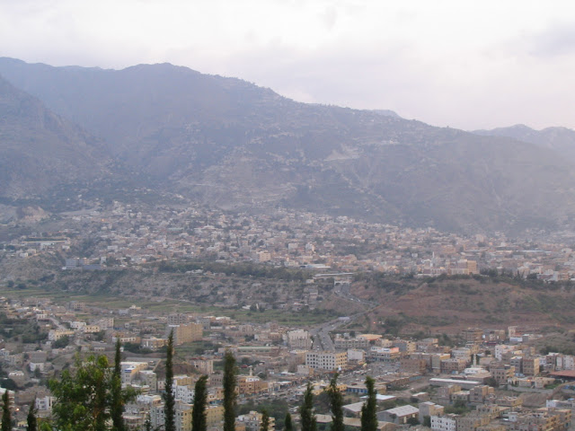 صور من تعز  بعدسه السواح الاجانب Yemen-Taiz%20005