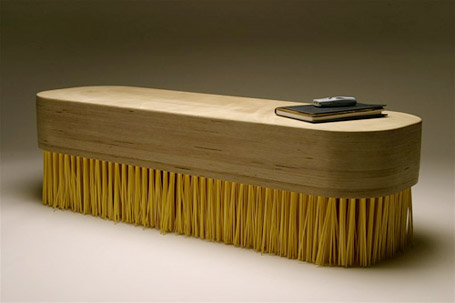 ترابيزات مبتكرة حديثة Creative-tables-brush