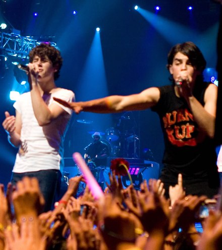 Fotos Oficiales Pelicula 3D Jonas Brothers!!! 3d-2009-jb-1