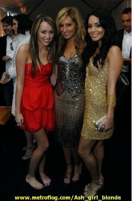 ashley tisdale & miley cyrus best friends Miley%2CAshley%20y%20Vanessa