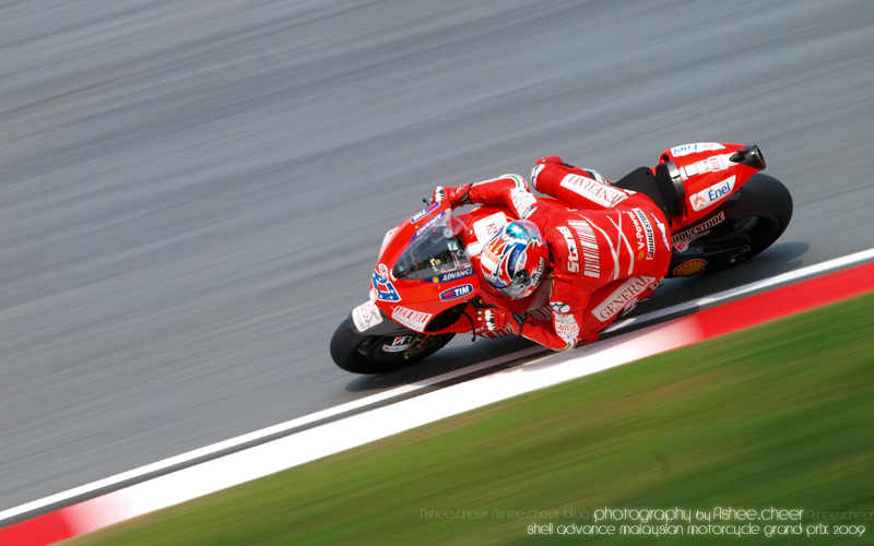 <')))< : motoGP (photos added) PA248824-800