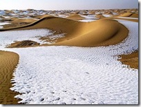 Tormenta de nieve cubre de blanco el Desierto del Sahara  Snow5%5B5%5D