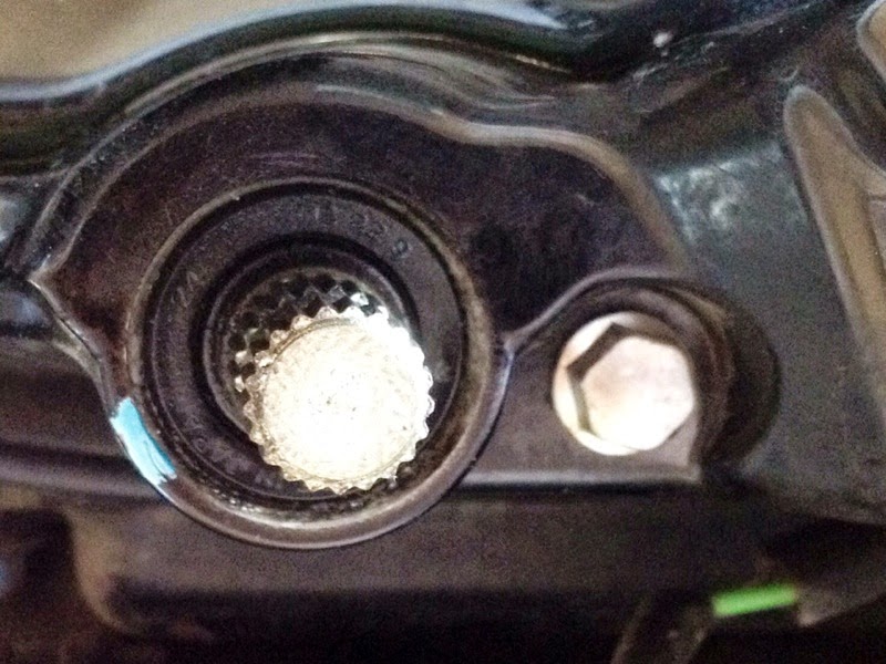 Gear shifter rod feels crunchy IMAGE_29