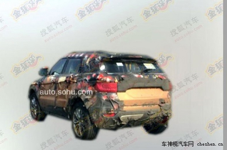 2014 - [Landwind] X7 Landwind-E32-Evoque-Clone-10%25255B2%25255D