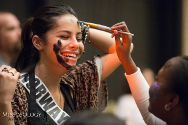 MISS UNIVERSE 2012 COVERAGE - AFTER THE PRELIMINARIES (The Heat is On!) - Page 35 Miss_universe_2012_Charity_27