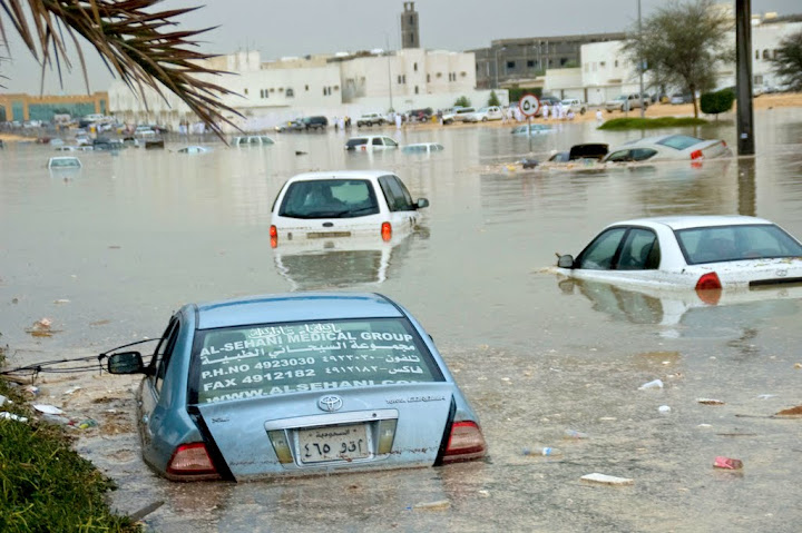 والي 50 صورة متميزة لسيول وغرق مدينة الرياض بالسعوديه DSC_1715s