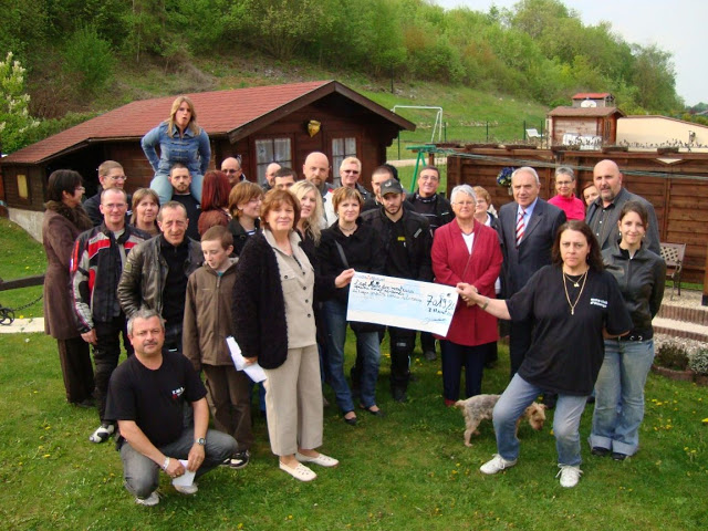 REMISE DU CHEQUE A LA LIGUE LE 8 MAI DSC01573