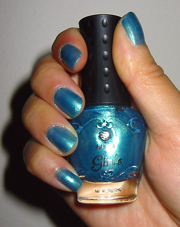 دلعى نفسك Nyx%20blue%20nail%20polish