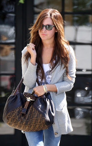 >>Album de Elizabeth<< Ashley-tisdale-3139-8