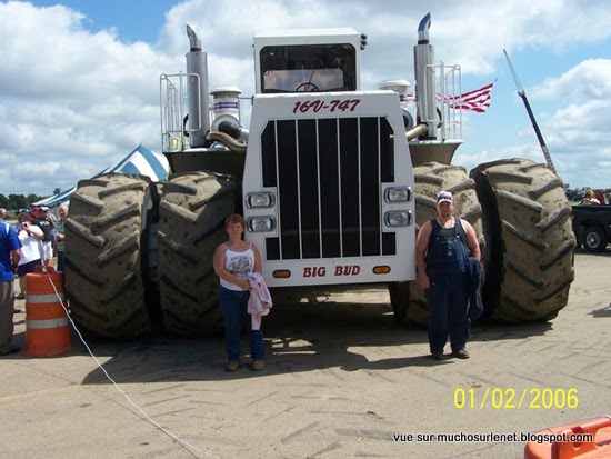 voila c est moi l agriculteur Le%20plus%20gros%20tracteur%20du%20monde-4