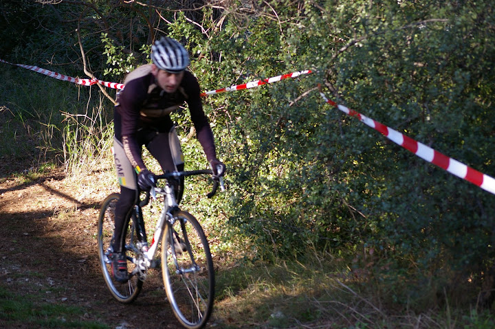 Cyclo Cross de La Penne sur Huvaune du 16 - 01 - 2011 Cyclo%20Cross%20de%20La%20Penne%20sur%20Huvaune%20du%2016%20-%2001%20-%202011%20084