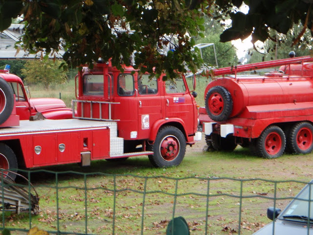 Utilitaires et poids-lourds  non Citroën ... - Page 10 P9271736