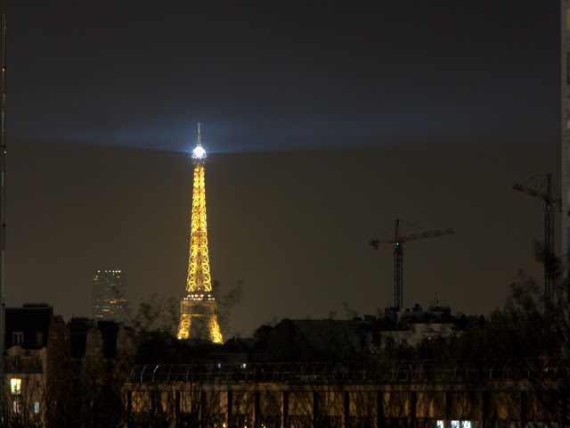 tour Eiffel illuminée P1020443