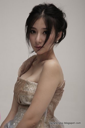 Xiong Naijin (熊乃瑾) from Chongqing, China  Pretty-Chinese-actress-Xiong-Naijin-14