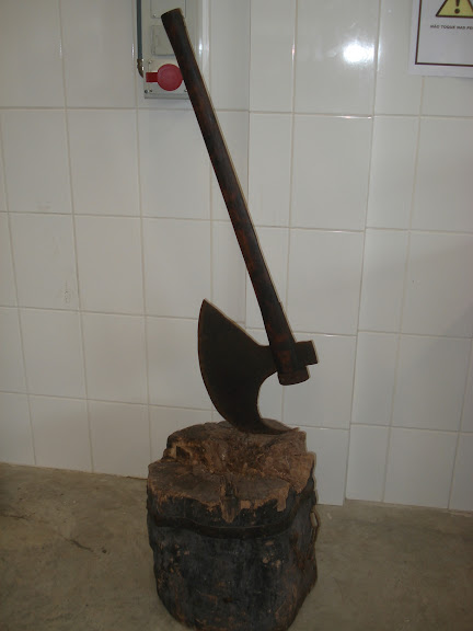 30 instrumentos de tortura e execução que foram utilizados do séc. XI ao XX Historia-Tortura-Machado