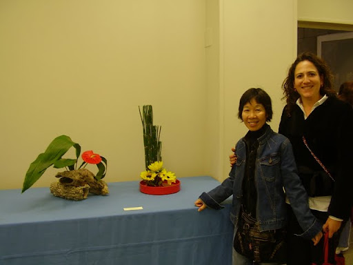 EXPOSICION DE IKEBANA EN FUENGIROLA 24,25 Y 26 Nov. 2010 PB170114