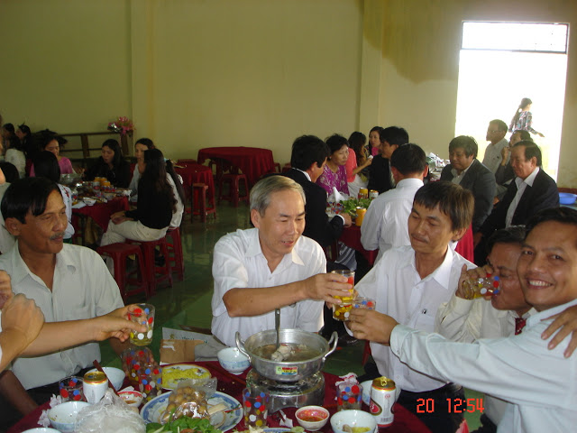 VỀ LẠI MÁI NHÀ XƯA - 20 - 11 - 2010 DSC04262