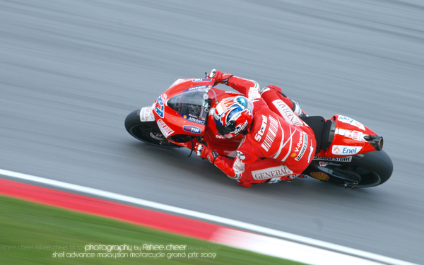 <')))< : motoGP (photos added) PA248944-600