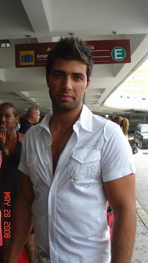 UNAS CUANTAS FOTOS Jencarlos_canela_02_10