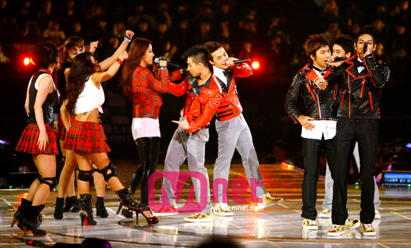 [Pics][15.11.08] MKMF 2008 Scandalous%252520%25252814%252529