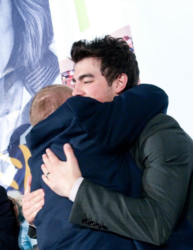 Joe Jonas es un BUEN COMPAÑERO Joe-jonas-best-buddy