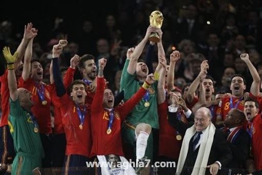 صور تتويج اسبانيا بكأس العالم 2010 0_2