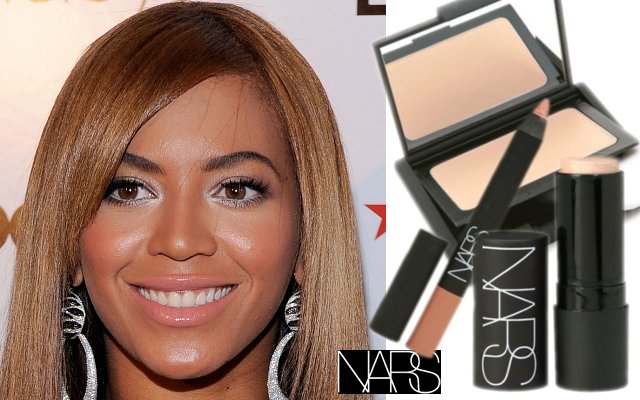 Comment appliquer son crayon à lèvres ? GTL%20Beyonce