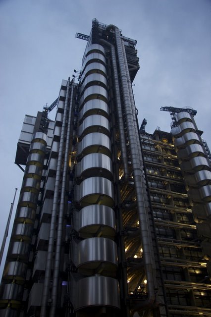 اغرب 50 مبنى فى العالم 45-lloydsbuilding-thumb