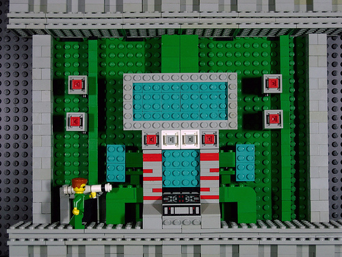 Le topic des jeux fraichement finis - Page 20 Video-games-made-of-legos-bionic-commando