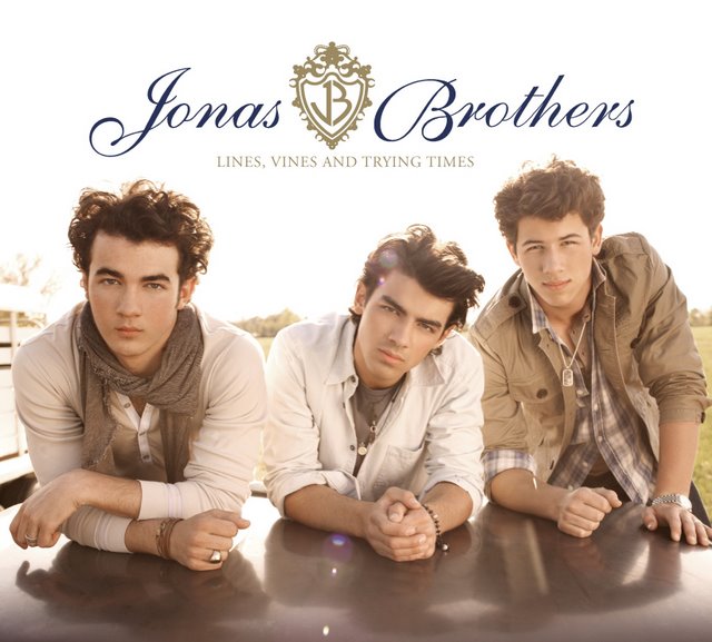 Paranoid, primer sencillo LVATT, Jonas Brothers Jonas-brothers-4-disco-big