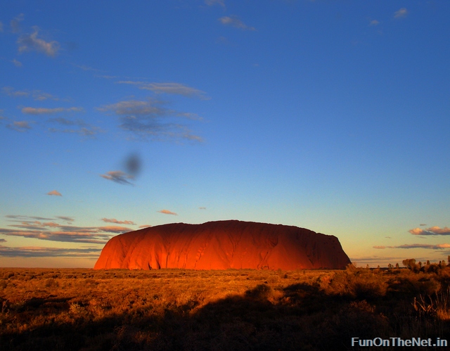 أجمل المناطق الصخرية بالعالم Ayers_rock