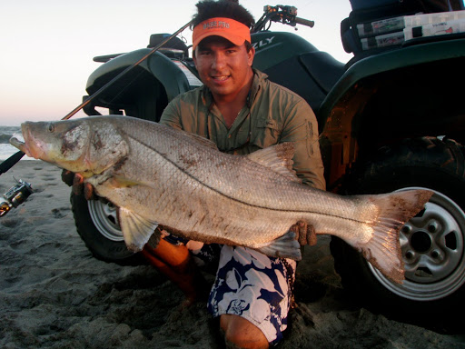 Chia Zeng un pescador de nueva generación / El Salvador / Centroamérica. P1060292