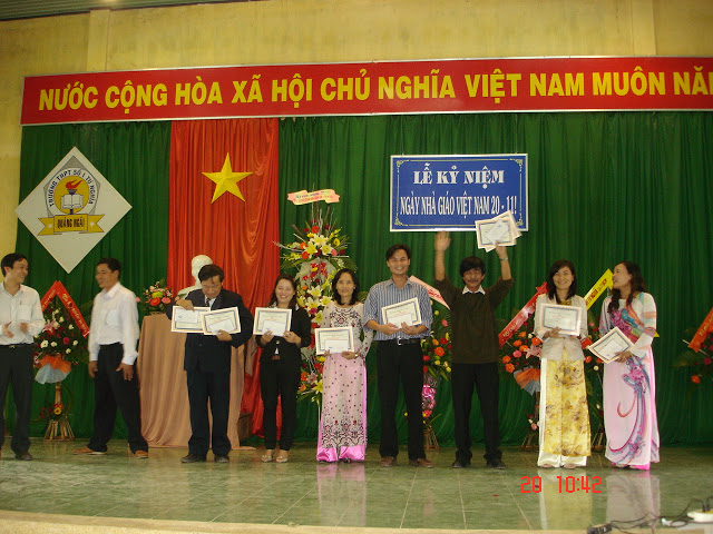 VỀ LẠI MÁI NHÀ XƯA - 20 - 11 - 2010 DSC04224