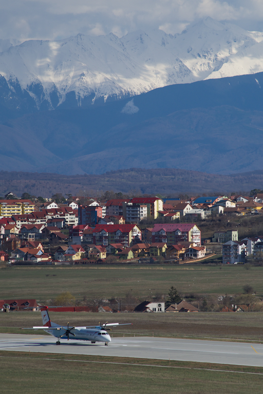 Aeroportul Sibiu - Aprilie 2012  IMGP1492