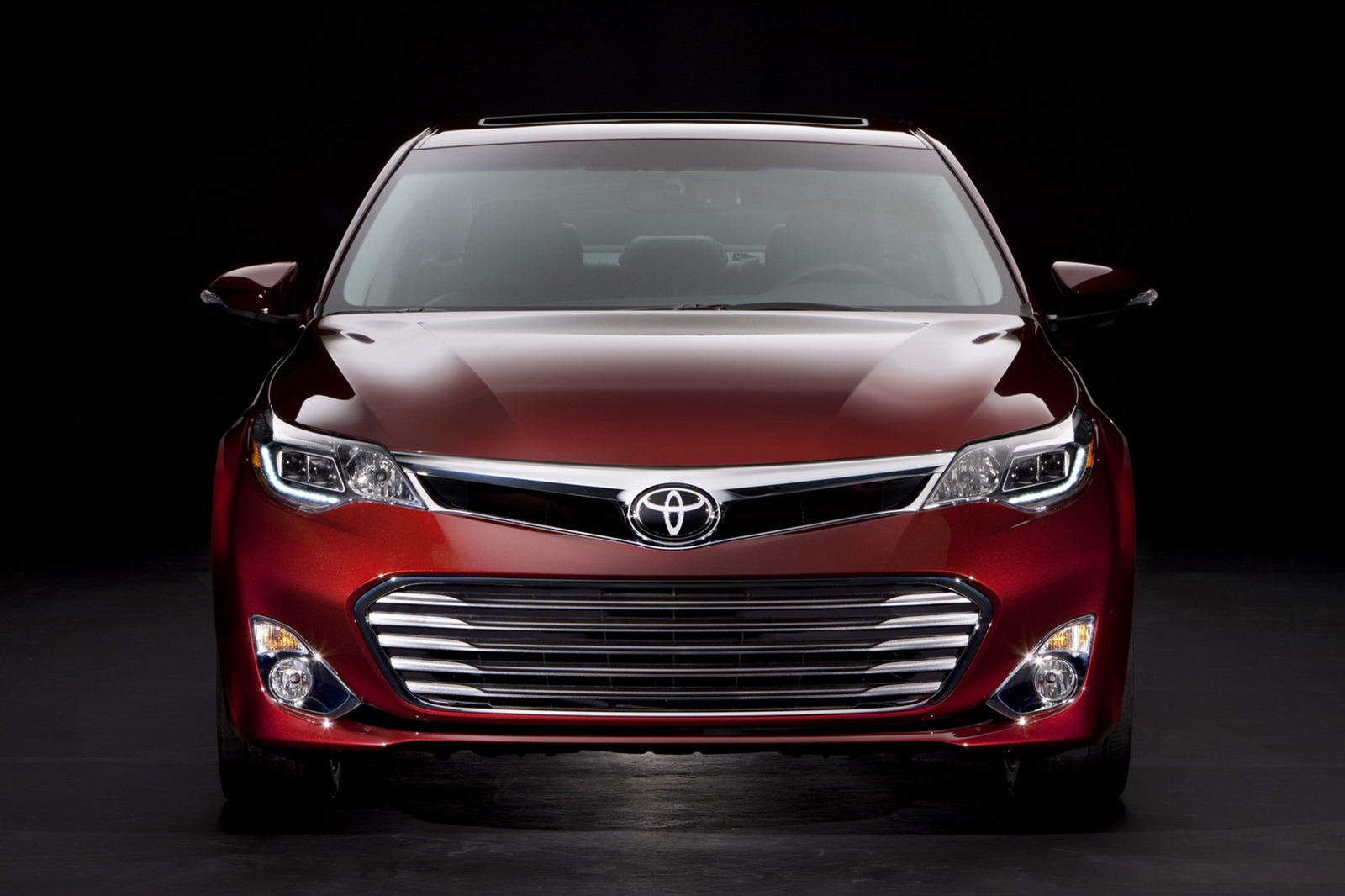 أفالــون 2013 الجديدة كليــا  2013-Toyota-Avalon-3%25255B2%25255D