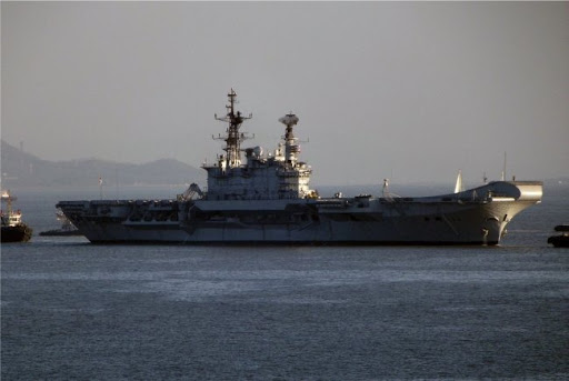 صور للجيش الهندي 20120107-INS-Viraat-Aircraft-Carrier-Indian-Navy-10-TN%25255B3%25255D