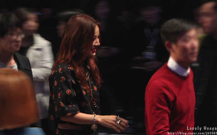 [Pics][27.03.13] Dự "F/W 2013 Seoul Fashion Week" của nhà thiết kế Steve J & Yoni P 86_7_4f90c748c2440be