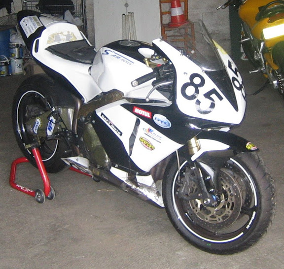 mon cbr600rr 2005 IMG_0095