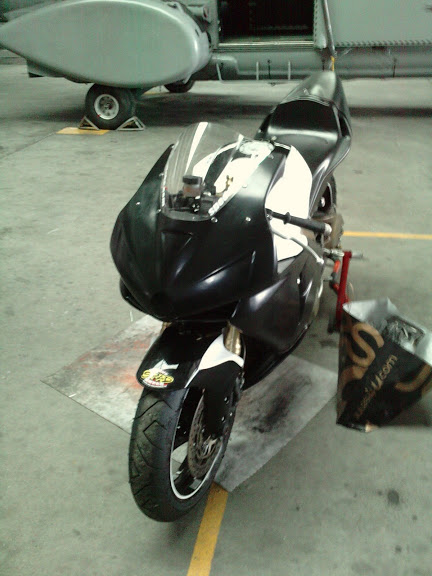 mon cbr600rr 2005 P240111_14.400002