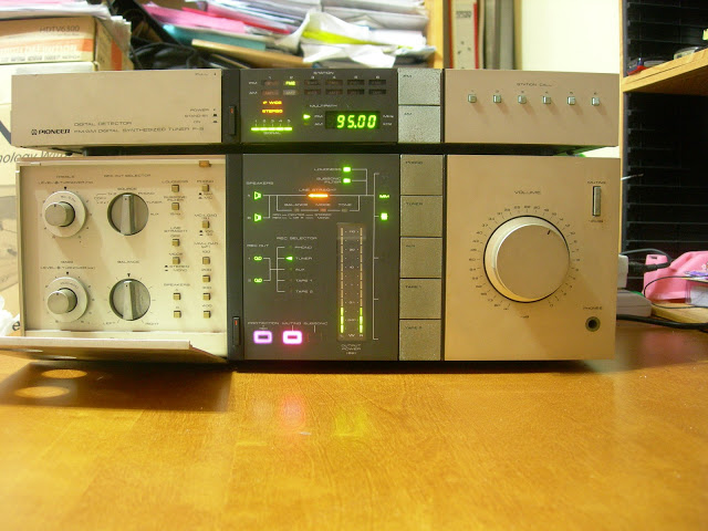 Used PIONEER A-9 Int Amp n F-9 Tuner- SOLD DSCN1737