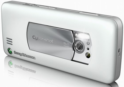 من روائع سوني إريكسون  Sony-ericsson-c901-greenheart-2